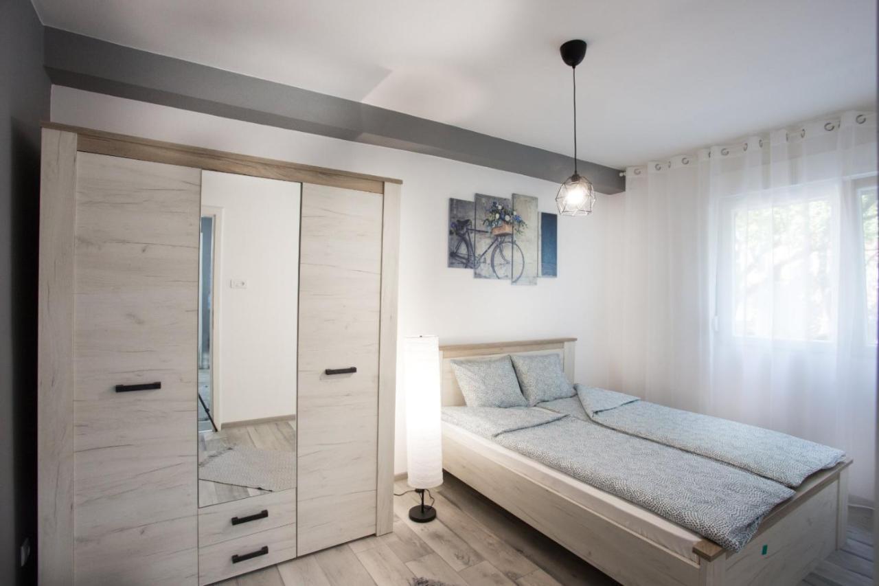 Apartman Petres 솜보르 외부 사진