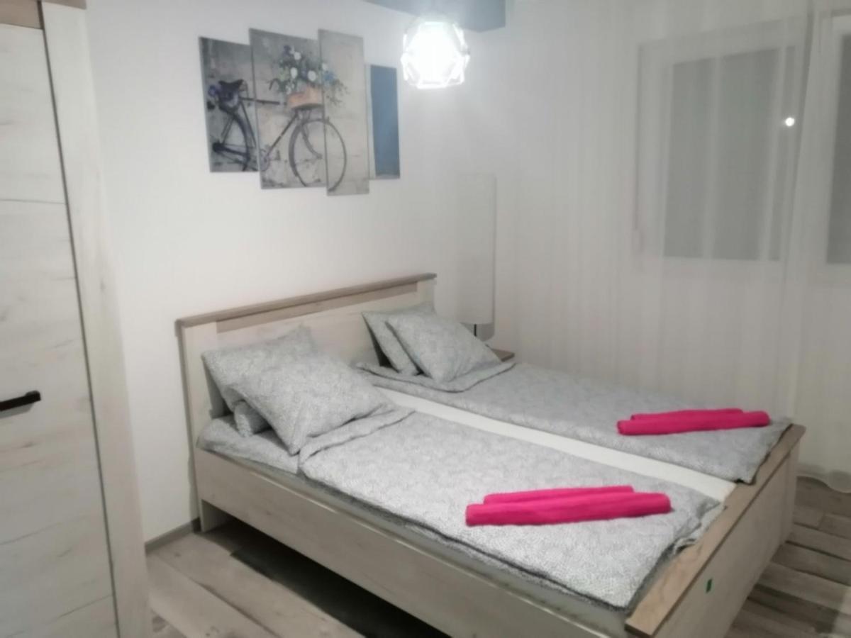 Apartman Petres 솜보르 외부 사진